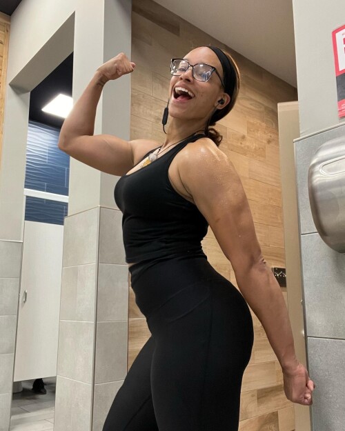 Ffmzwp7WAAEZby29eccc02880ba0c8b