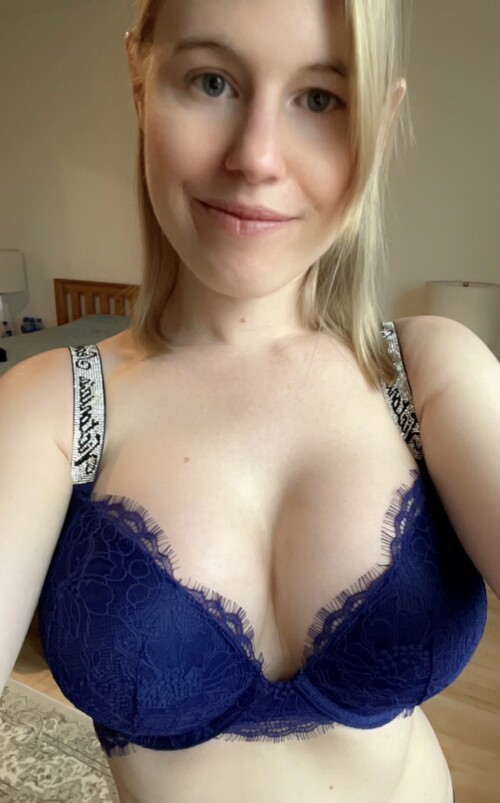 FlG8McgWYAAE8Qe16e5a00ff7112bb2