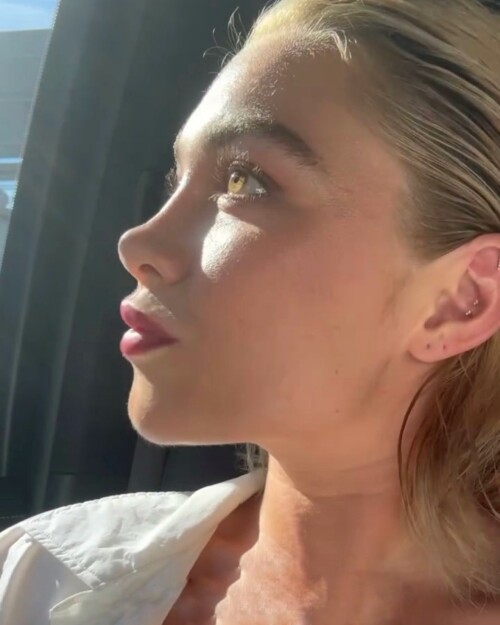 Florence Pugh R004f2ce3764dd6ce451