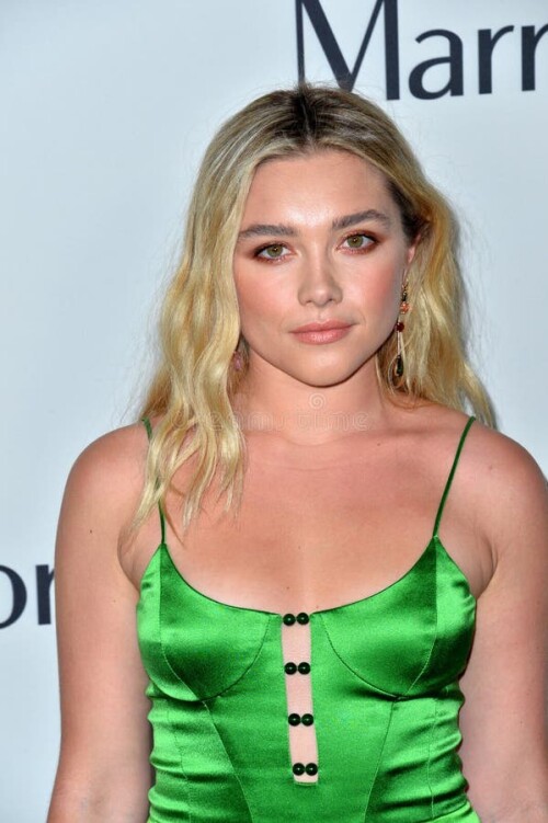 Florence-Pugh-R0357a44ea4a403c57de