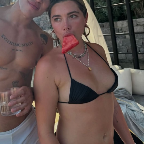 Florence-Pugh-R0397feb452dc6d043f7