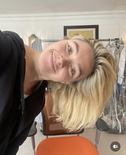 Florence Pugh R064a40b36258458c8f2