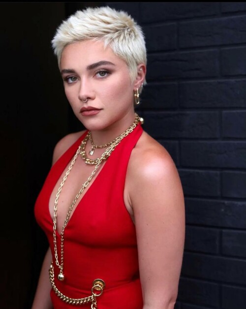 Florence Pugh45076560ed86ec9f1c