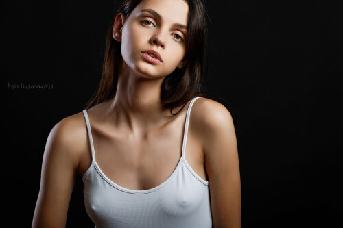 Foto000036cbb384bb8b6f1a4