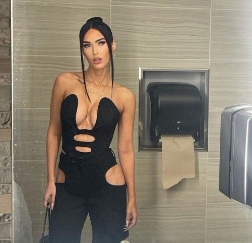 FoyAtpUWYAEUsWw11d27dc0ca4a032d