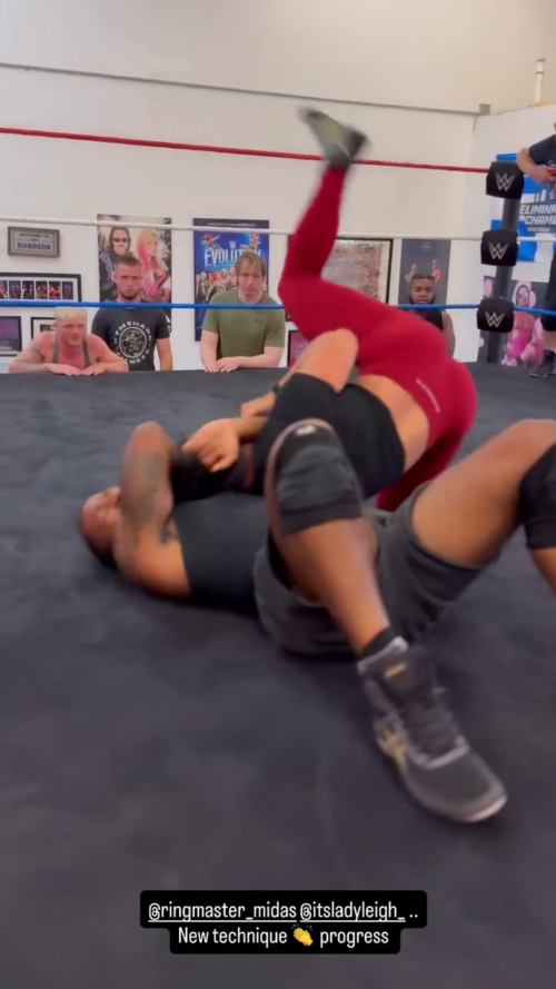 Frame-02385897bec9c71a5e5c0