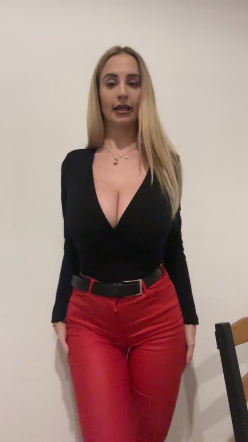 Frame 16919d0a8199254e6e36