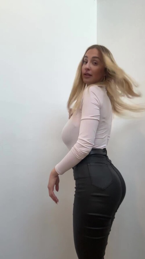 Frame 438fbc48885fbdbd728