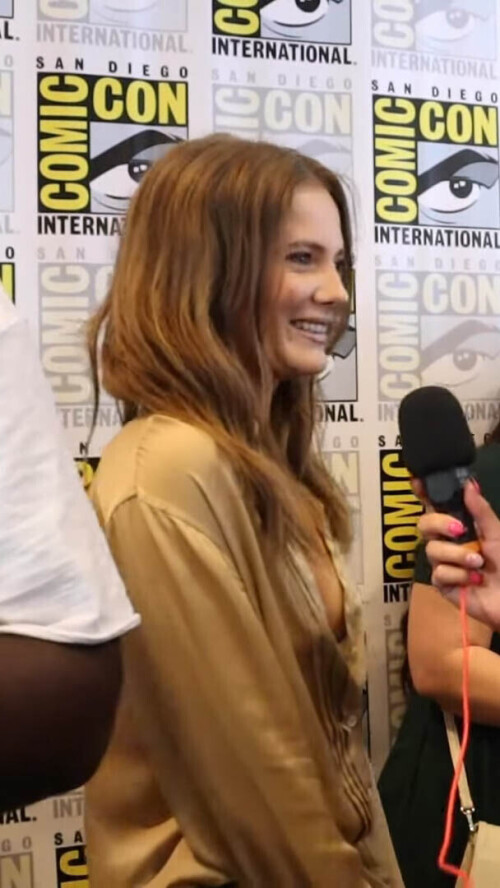 Freya Allan Interview at San Diego Comic Con 2024 Kingdom of the Planet of the Apes.mkv 000105.997c7