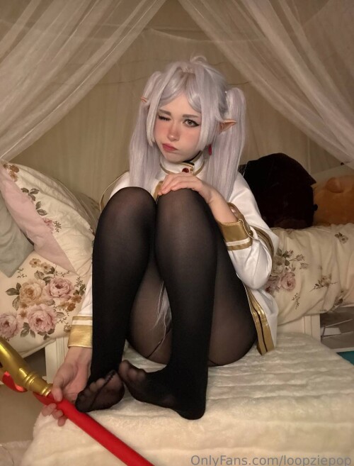 Frieren Photoset Pt.2 73145648821e5e6f3