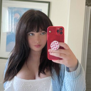 Frilly5bb5abb9849adedd