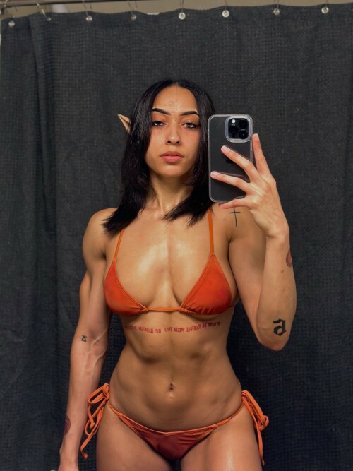 FsQdgxgWwAEVYS107018607556e0b33