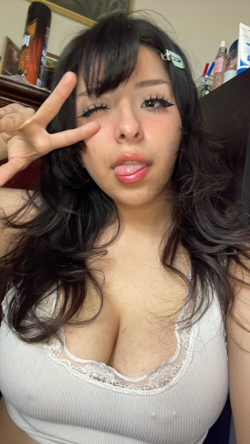 FtyooWOX0AAFj R27a904fa1c4ba5de