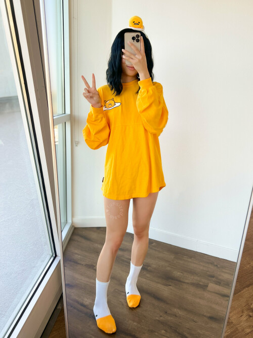 FunSizedAsianBigSweaters01