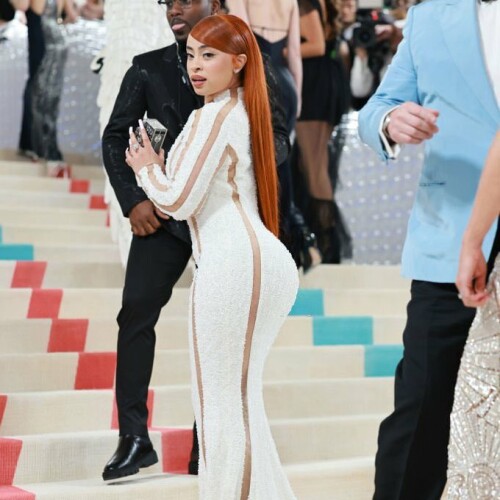 FvE63eUX0AQACIr1bf1f80e502eff66