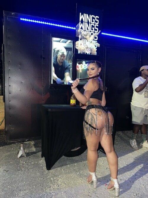 FxUi76nWcAEPaIU6f8b9bfa9f35092a