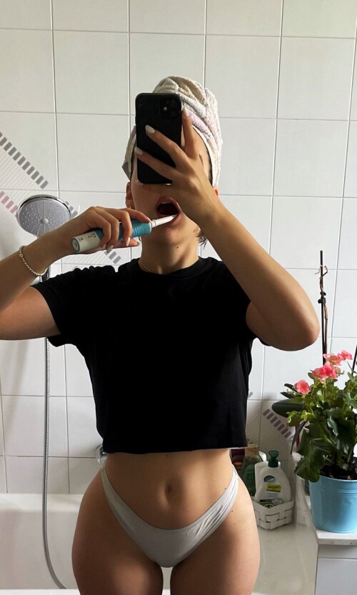 FyKVFRZWwAANSW822a2788c02e42649