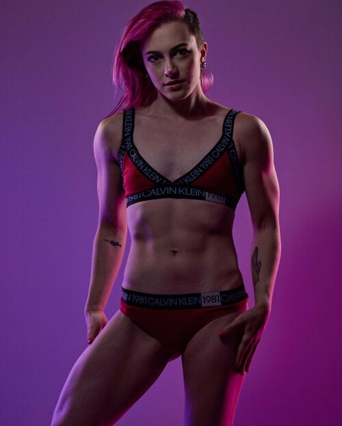 Fyyt5UAaYAEeKJsf38e692964a693a5