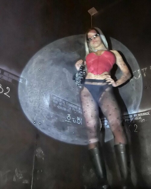 FzCeeGmXgAEoZ y5292e31cdd057986