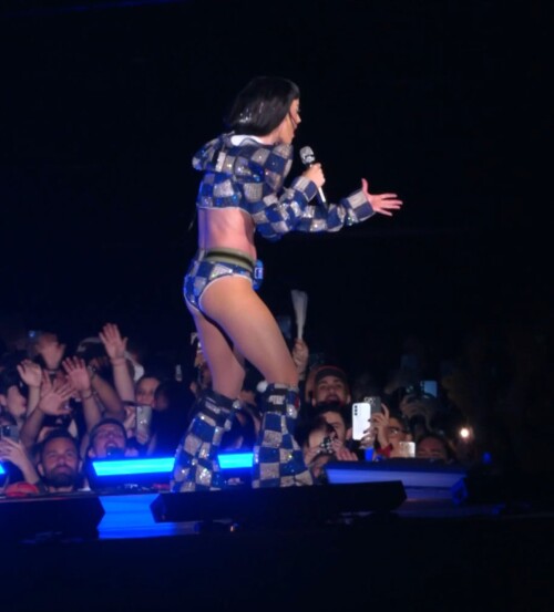 G026DnYWMAAeZi43d6e5cf84600a757