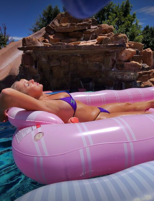 G0AvZQgXUAA0HRZ65a61e2c68c76662