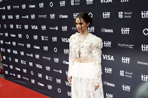 G0QTNWuXAAA3UX8f7cb99a5ea9a4989