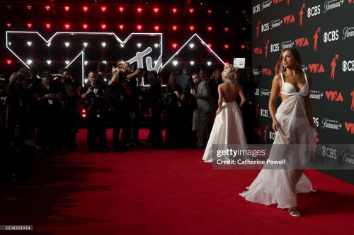 G0R3CEvXQAAO9gE937e18a3c2ca5951