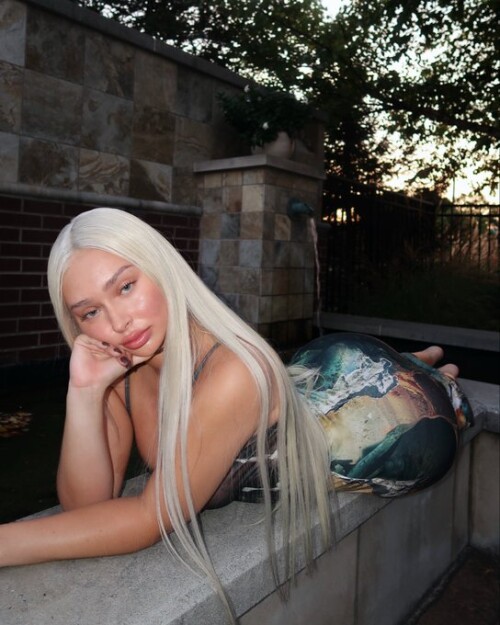 G1D4BwzXkAEozR173760138189b3a65