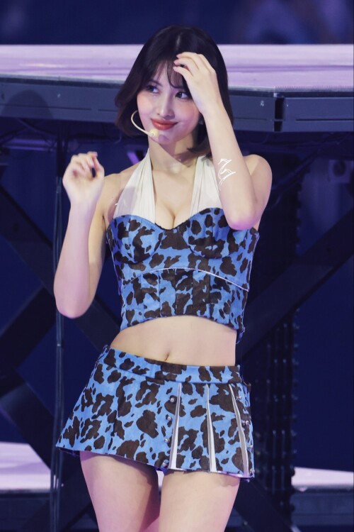 G23q2UZbMAA5PEo1937243045e2314b