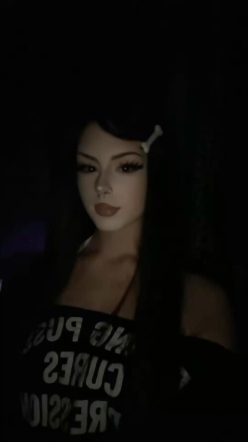 G2SrulMXgAA152H518c608901d82053