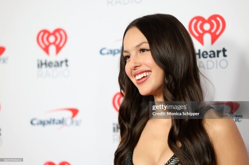 GAUmEUuXwAAyAEk0a21b2c2430cb701