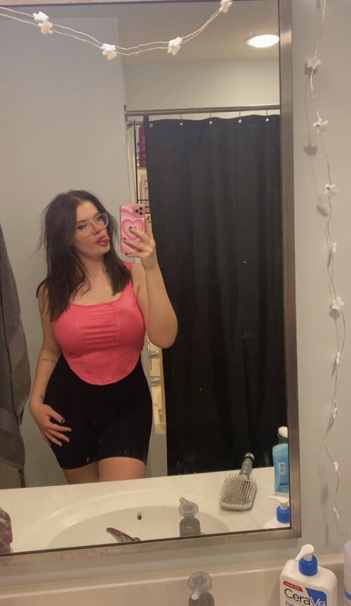 GAcKBHYWwAA3SQf8069f1d72ebb1b65