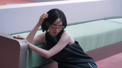 GENTLEMONSTERBEHIND 11a1af26a7dfe0b9d3