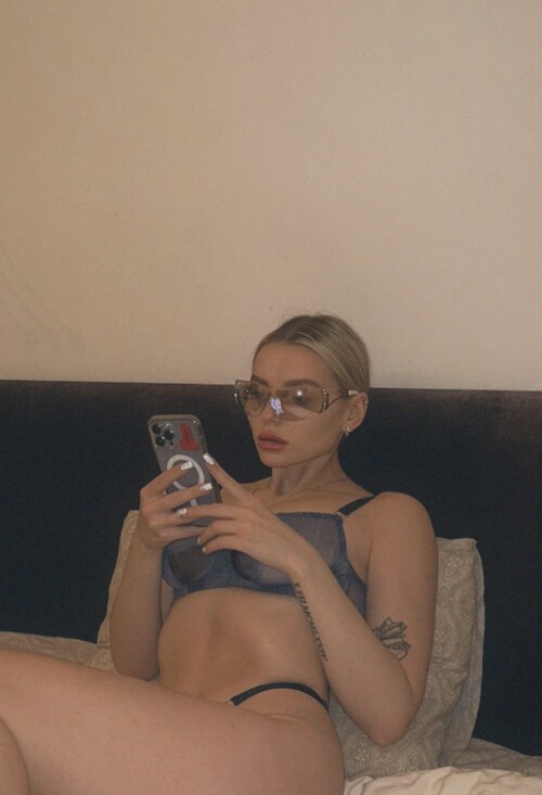 GEW1VmHWcAAeK5vb2fd6af40884459c