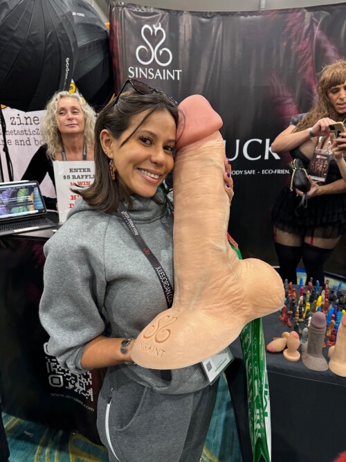 GEy EhhWoAEDbzw800f077337903bb5