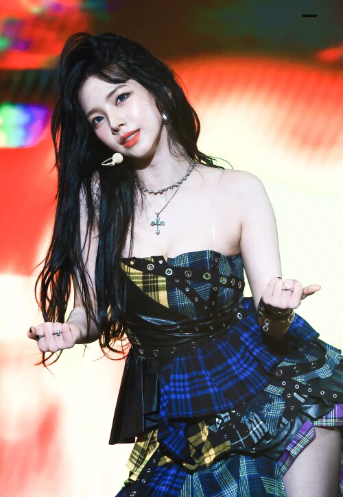 GHRIS1GaYAA4SDl83eca7d5573c5e1f