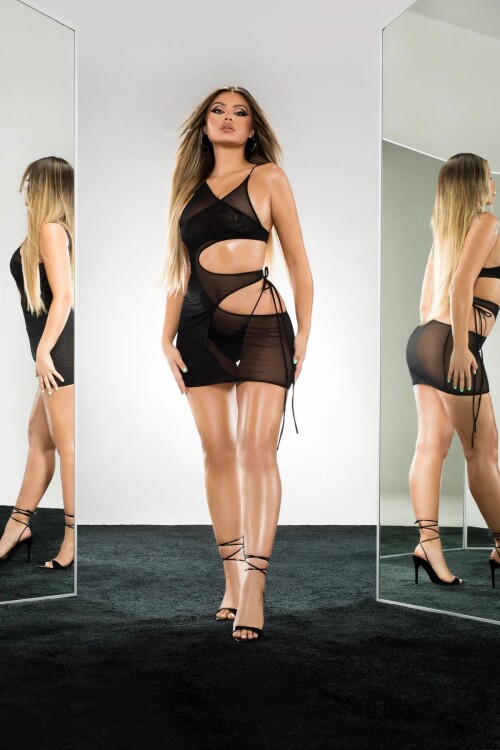 GISELLE BLACK 1 1800x1800b1a9cf070a8d1b81