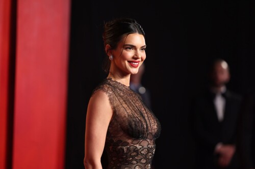 GIXEwpYWIAACkpO7451c76b0f02fb2b