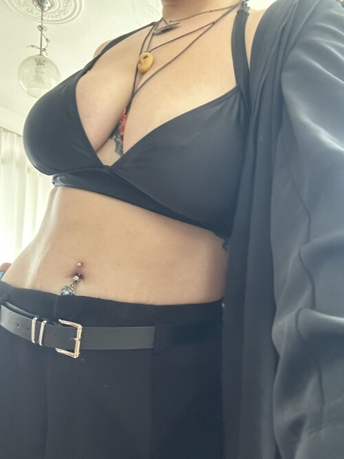 GIiltGbWgAADdO855101103f1f796eb