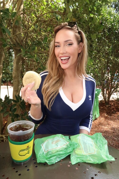 GK1nmVBXkAAWIZLe9e3e32d0d4eb6e3