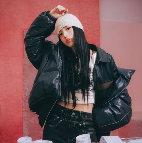 GLNj1TsXAAI0VD9da92f19de4bedd59