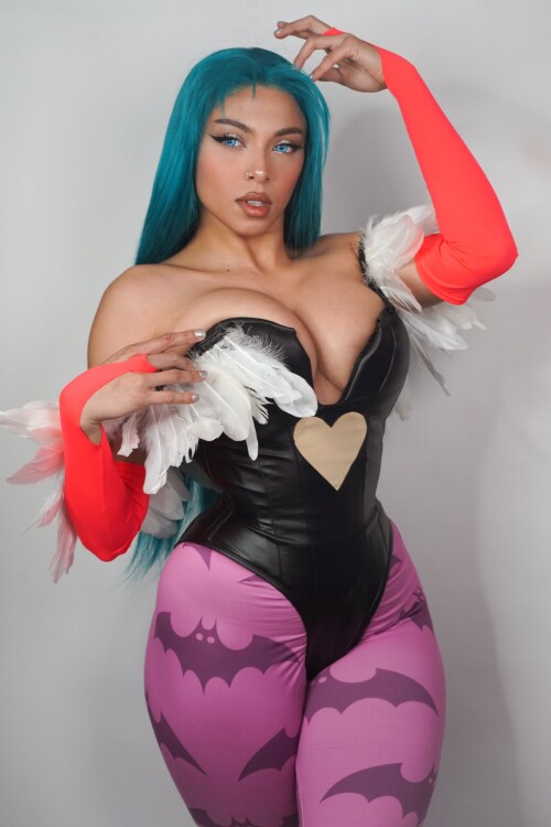 GLeaf7za4AAE5Eye8c9cc6e0d429be4