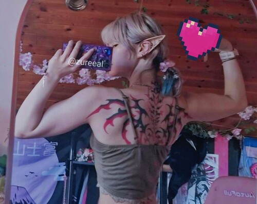 GN XfYVXQAE V33055618a776dd8ee7