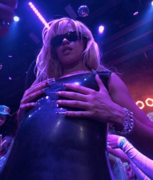 GNSU62UW8AAGZKk6cfabede564c17a1