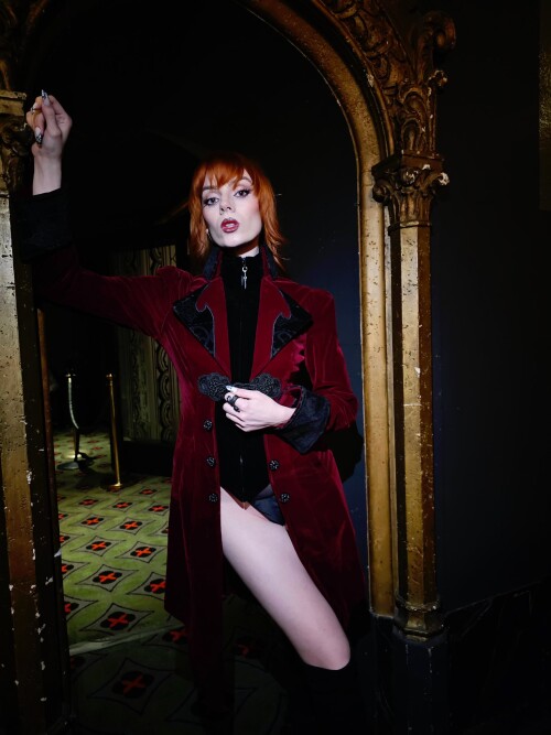 GOhvveAWoAEx03p1889b4e4024a8da3