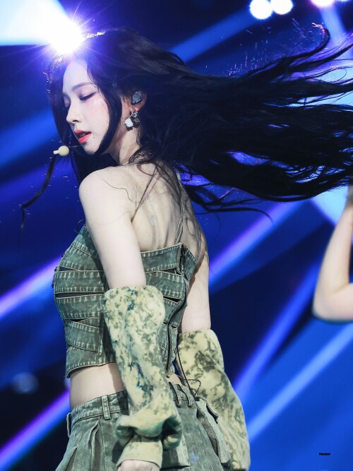 GPuCLyHbYAALilU45861fad9ecbb0d5