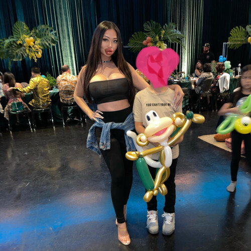 GQ1Ea07bcAAUn9t8e298951a14ad6df