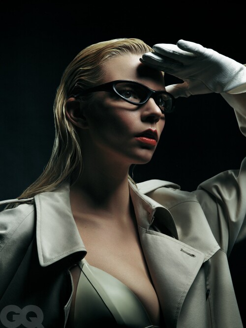 GQ SUMMER ONLINE ANYA 55288f703973e9de6