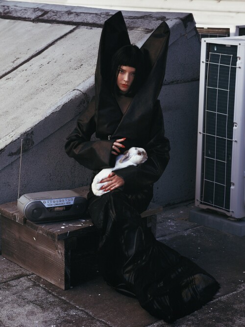 GQ SUMMER ONLINE ANYA 7459a9989a01c9321