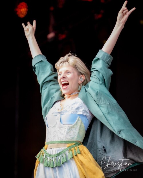 GTsB57 WkAAN BO7036479fd37c18fa